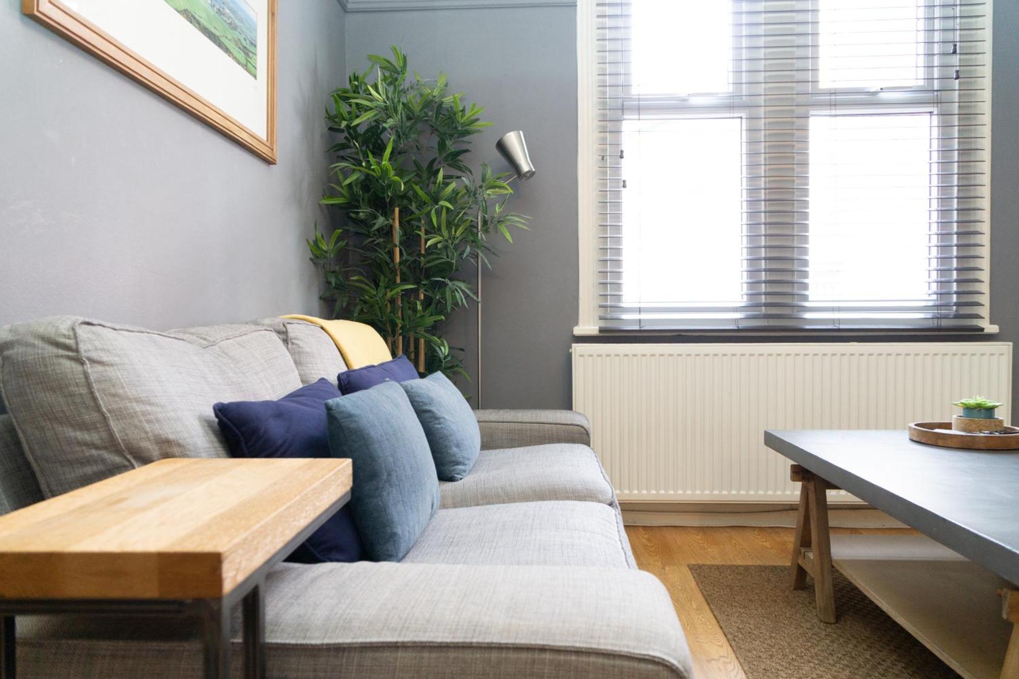 Townhouse In Trendy Suburb Of Hoole Apartamento Chester Exterior foto